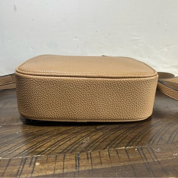 Gucci Beige Leather Crossbody Bag with Tassel - Picture 3 of 10